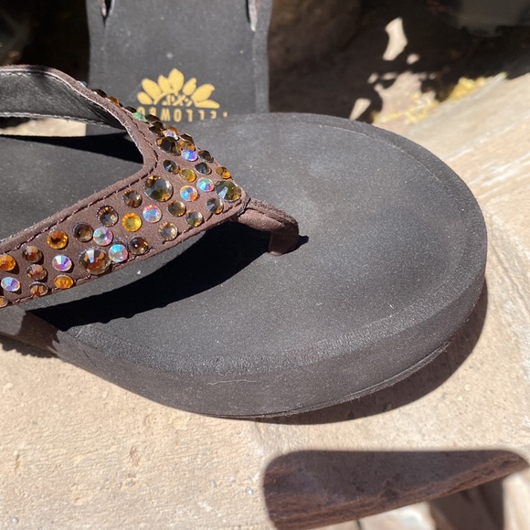 Yellow Box Sandals - Picture 7 of 13